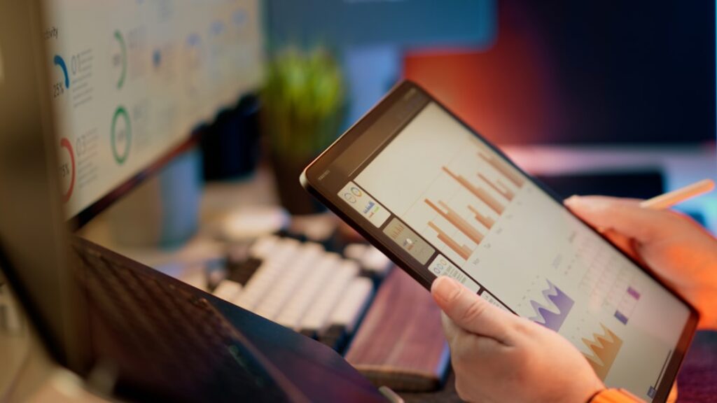 Nashik small business owner reviewing a live digital marketing dashboard