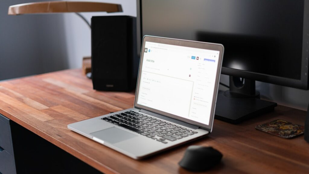 Minimalist web browsing experience focusing on privacy